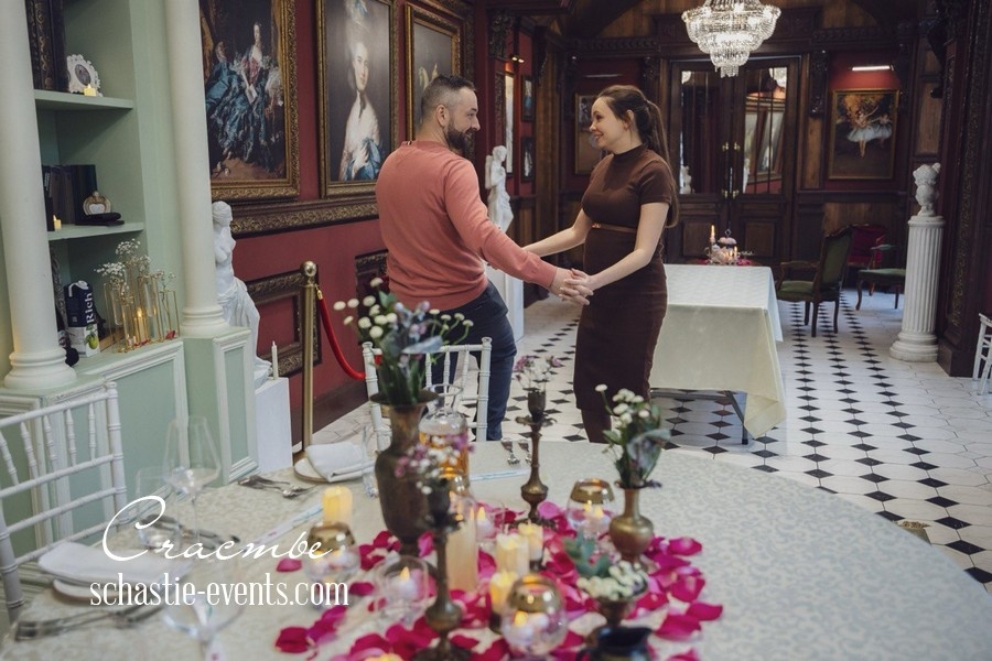 Романтический ужин на 14 февраля как идея для подарка девушке 