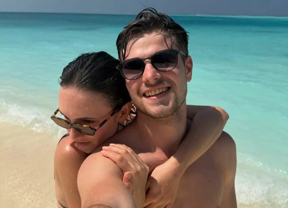    Cтася Милославская проводит романтический отпуск с возлюбленным на Мальдивах