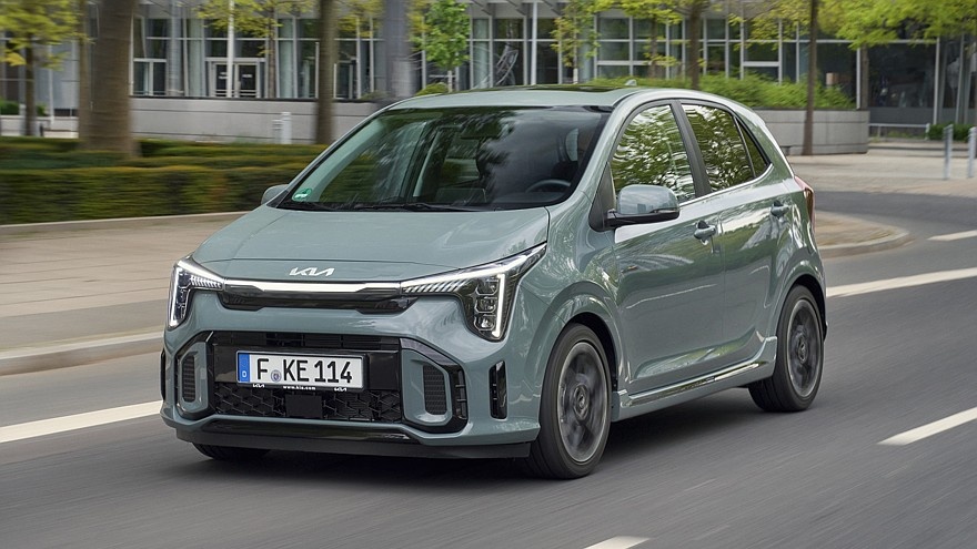    На фото: актуальный хэтчбек Kia Picanto GT-Line