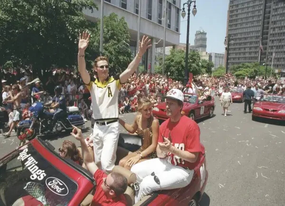     The Athletic о россиянине, изменившем НХЛ: за что Сергея Фёдорова вспоминают с восторгом