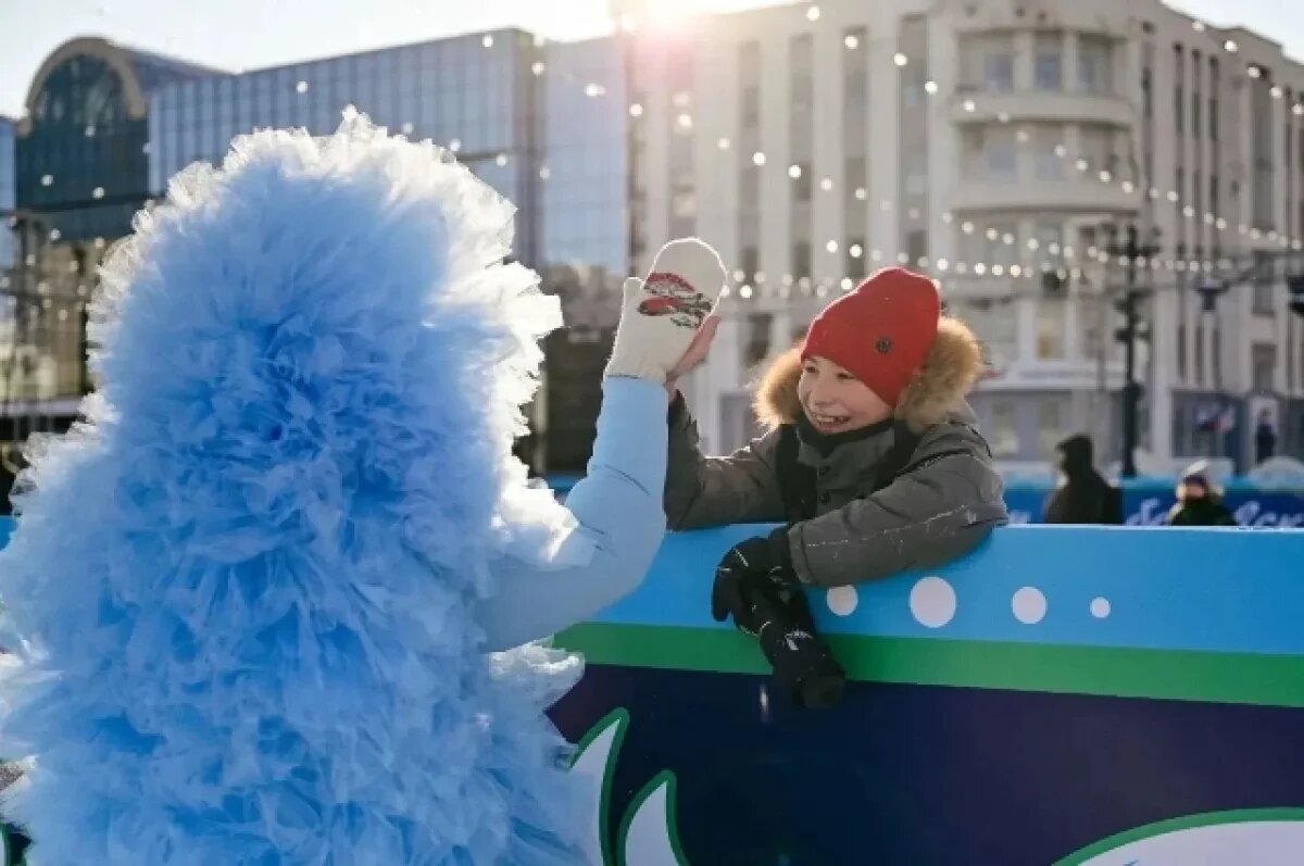    Яркие зимние забавы ждут жителей и гостей на площади Ленина в Хабаровске