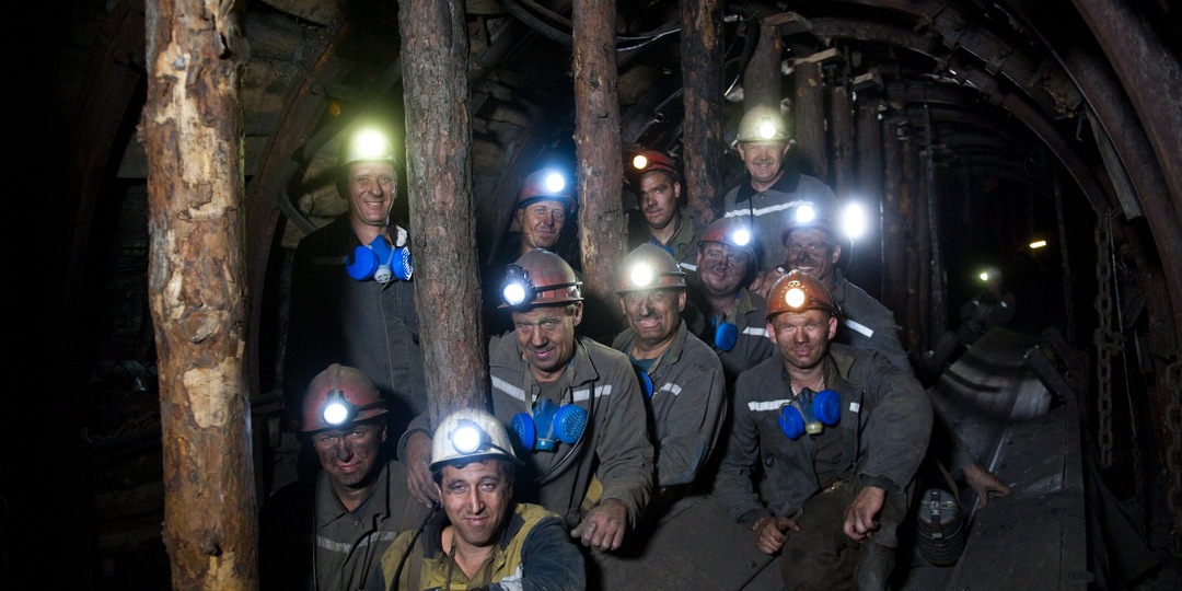В шахтёрском своём городке... (Окончание)