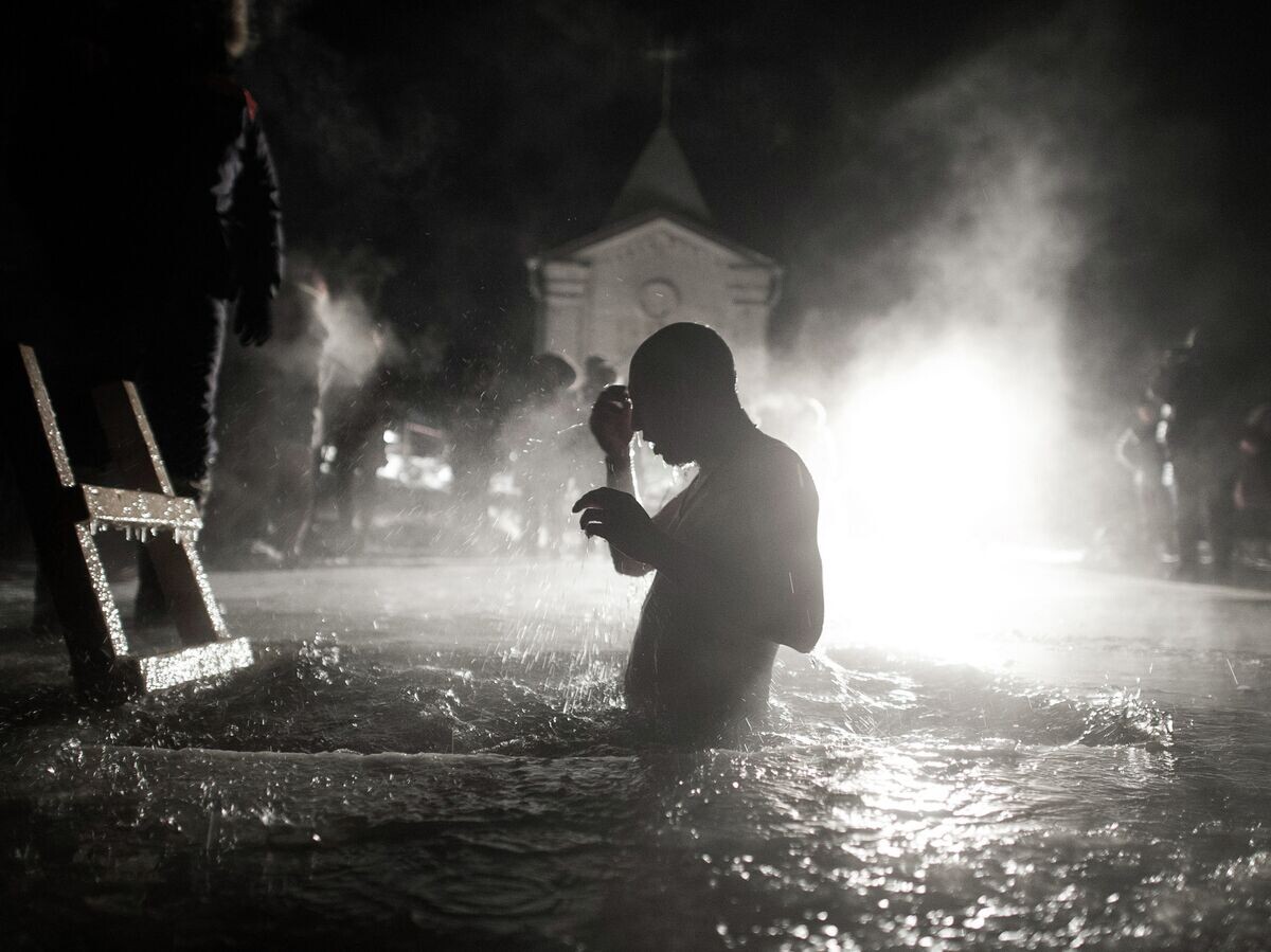    Крещенские купания | © РИА Новости / Илья Питалев