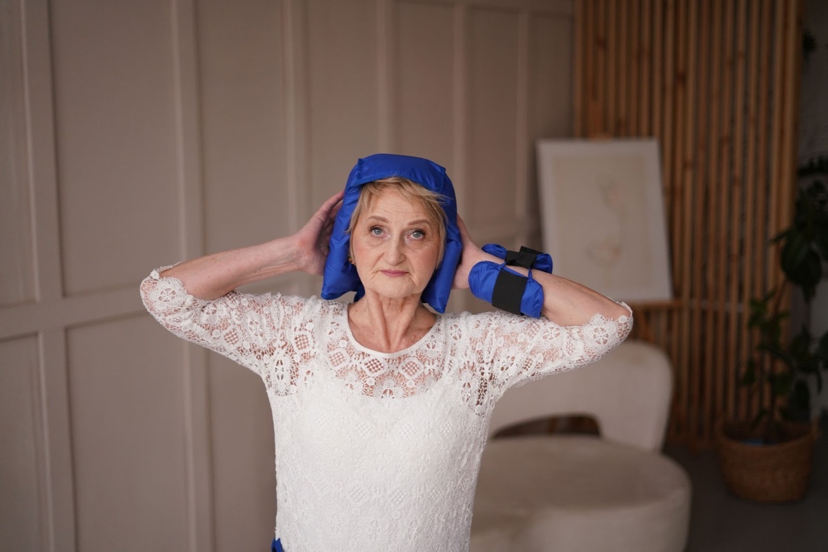 На фотографии: шлем фирмы «Артрейд», вариант использование наколенника фирмы «Артрейд» в качестве напульсника 