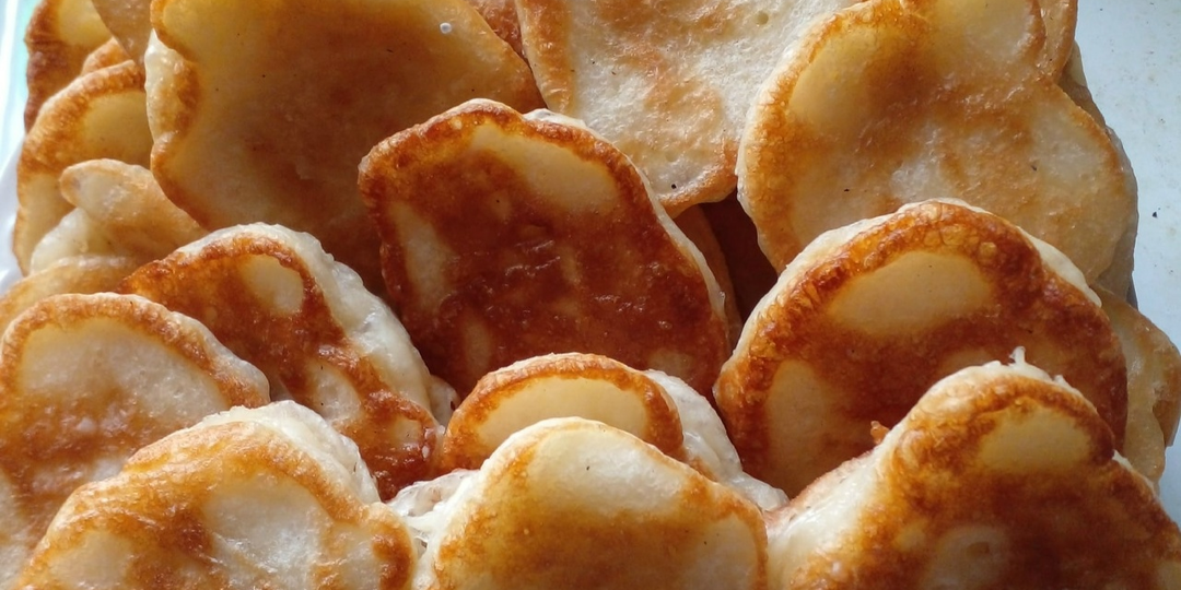 Оладьи. Пышные на дрожжах. Рецепт. Как приготовить, постряпать? В домашних условиях. Вкусные оладушки!