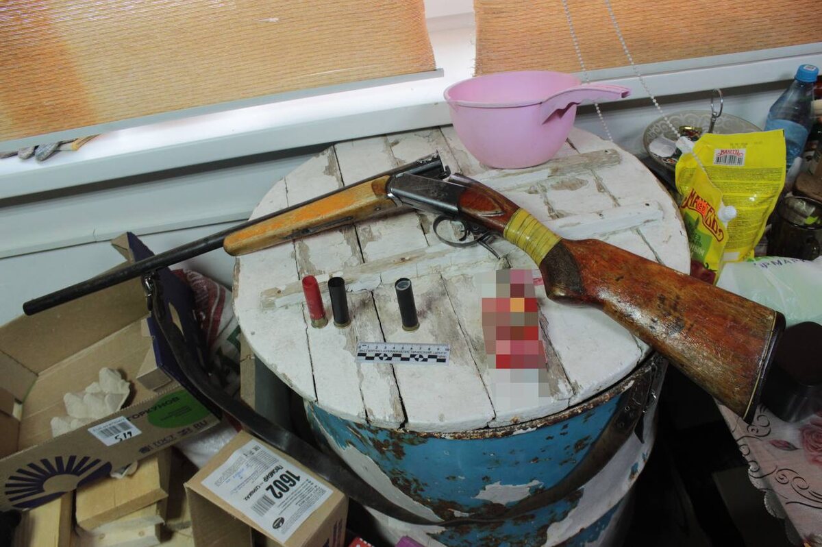     В Красноярском крае мужчина пришел с ружьем в магазин и сам сдался полиции