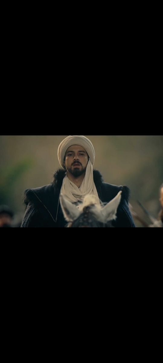 Орхан торжественно входит в Бурсу. 