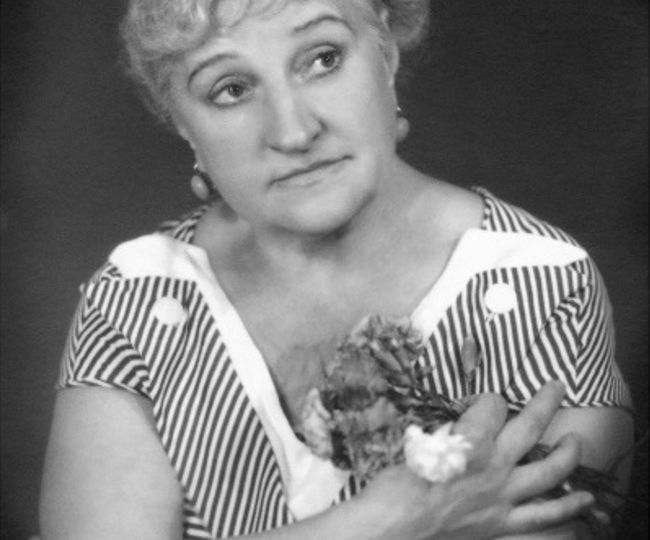 К поцелуям зовущая, Вся такая воздушная... Вспоминая королеву комедии Гликерию Богданову-Чеснокову