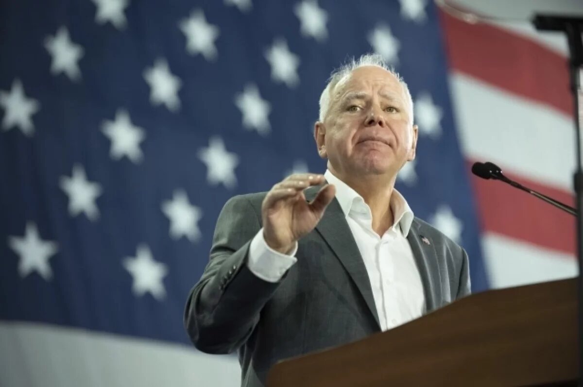    Белый дом назвал губернатора Миннесоты Уолца «тампоном»