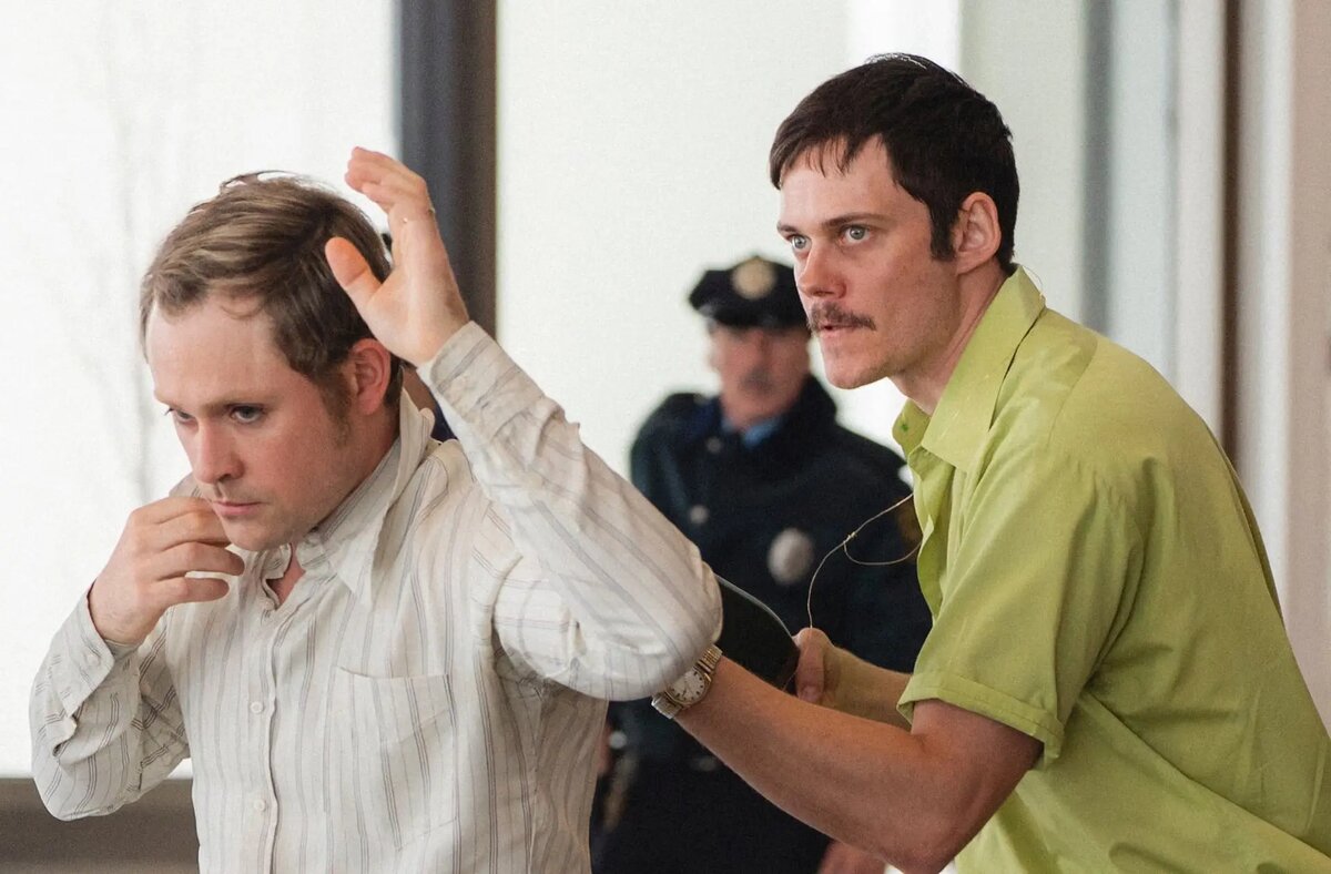 Фото: Кадр из фильма «Провод мертвеца» (Dead Man's Wire, 2025) / Elevated Films (II), Pressman Film, Pinstripes