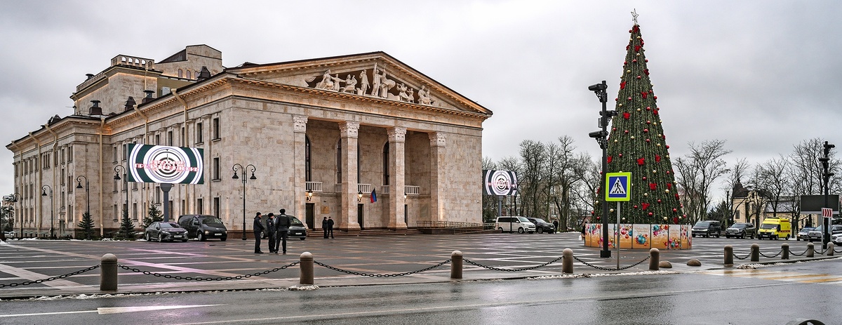    Восстановленный драмтеатр стал символом возрождения Донбасса и местом вдохновения. / Александр Иванов / РИА Новости