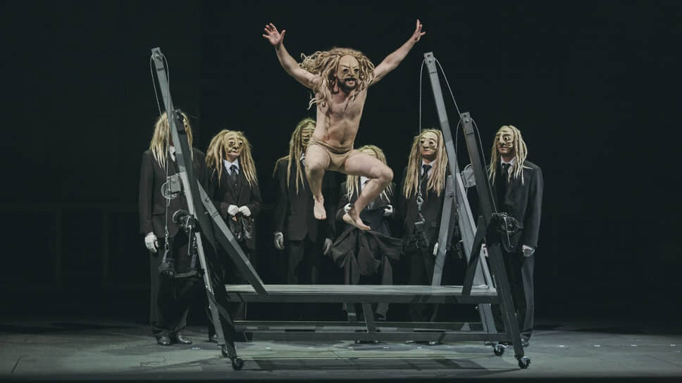 Сцена из спектакля «Ворон».📷Фото: Александринский театр