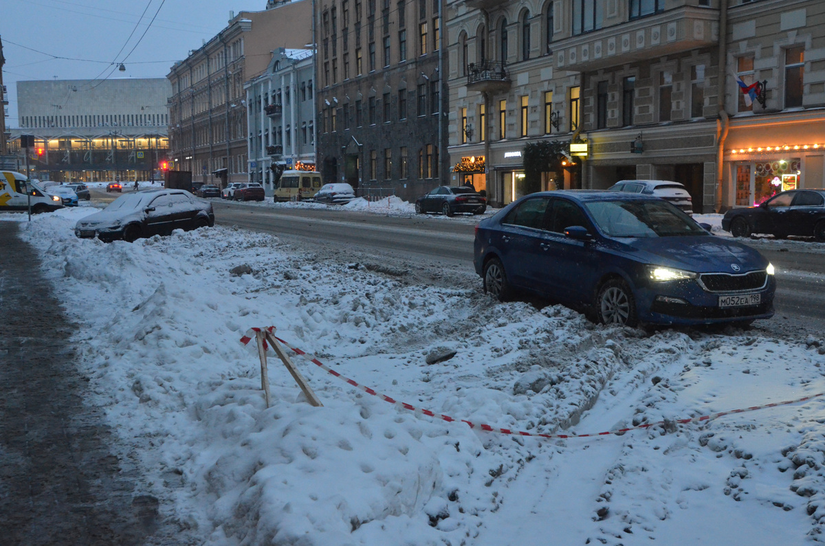 Петербургские реагенты негативно сказываются на ЛКП автомобилей.  Фото: Татьяна Буторина