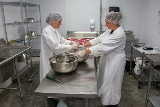    Санитарные нормы: соблюдение в торговле и общепите Михаил