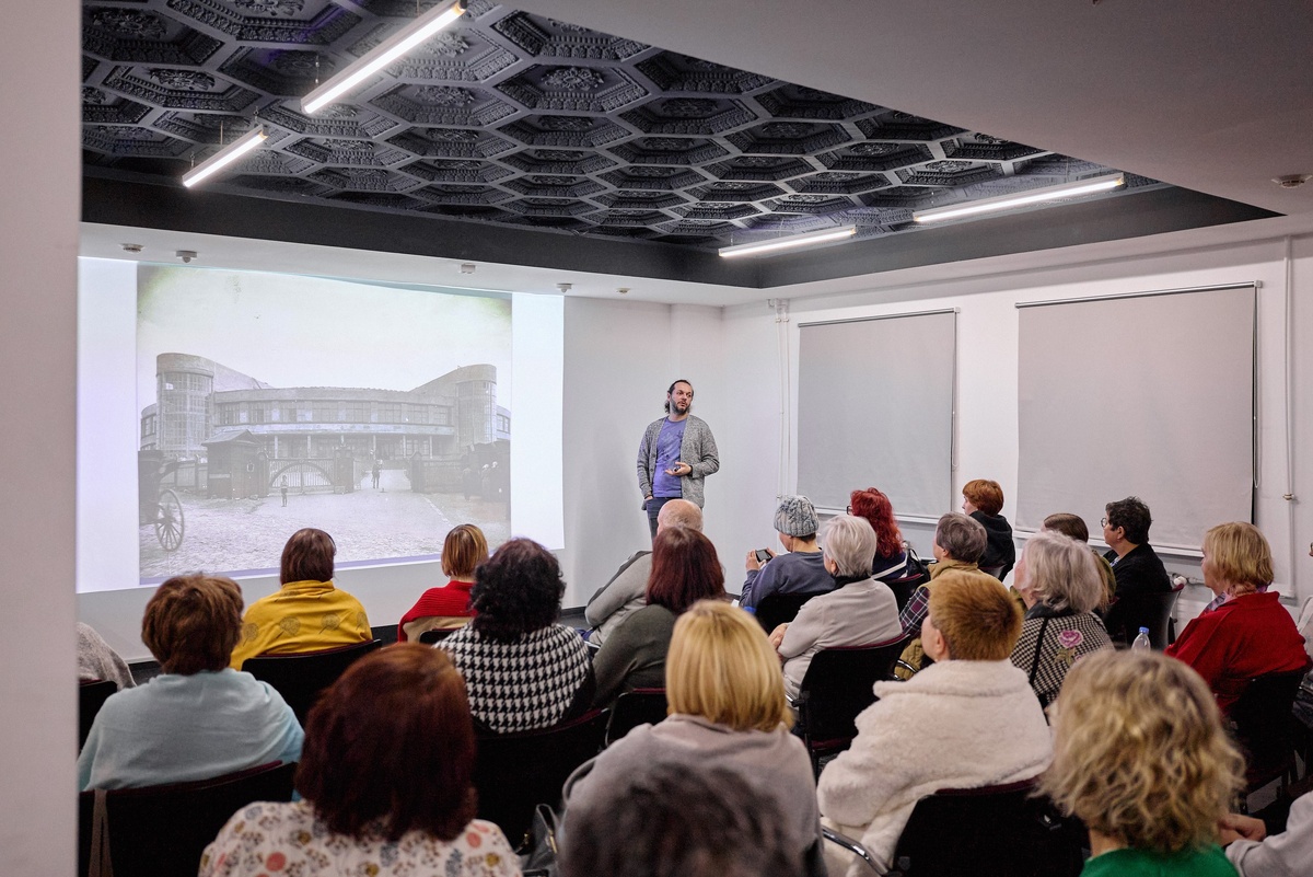    Фото ЗИМ Галерея