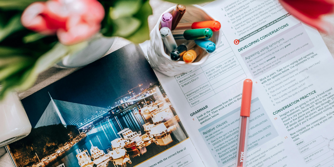 Тест на знание предлогов после прилагательных. Уровень выше среднего