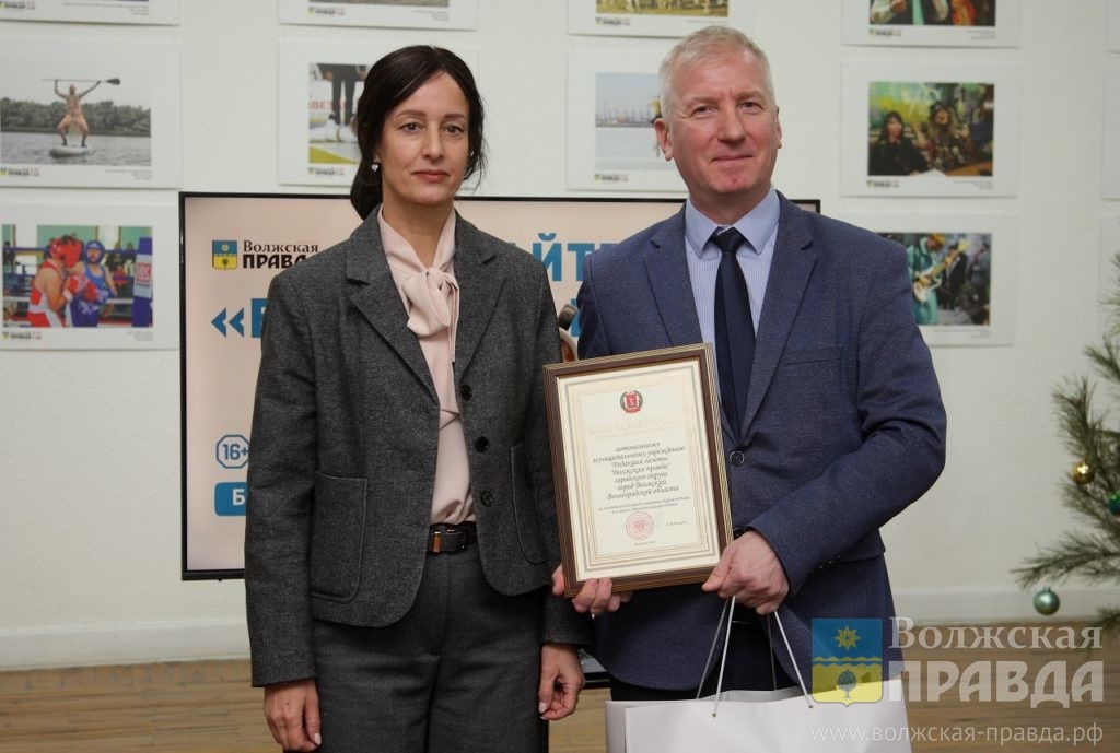 Фото Юрия Самодурова📷    Подкасты, общественный хромакей и студия звукозаписи: редакция «Волжской правды» принимала поздравления и делилась планами на будущее
