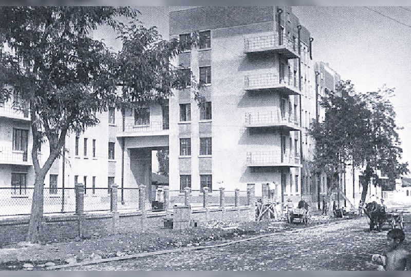 Дом на набережной