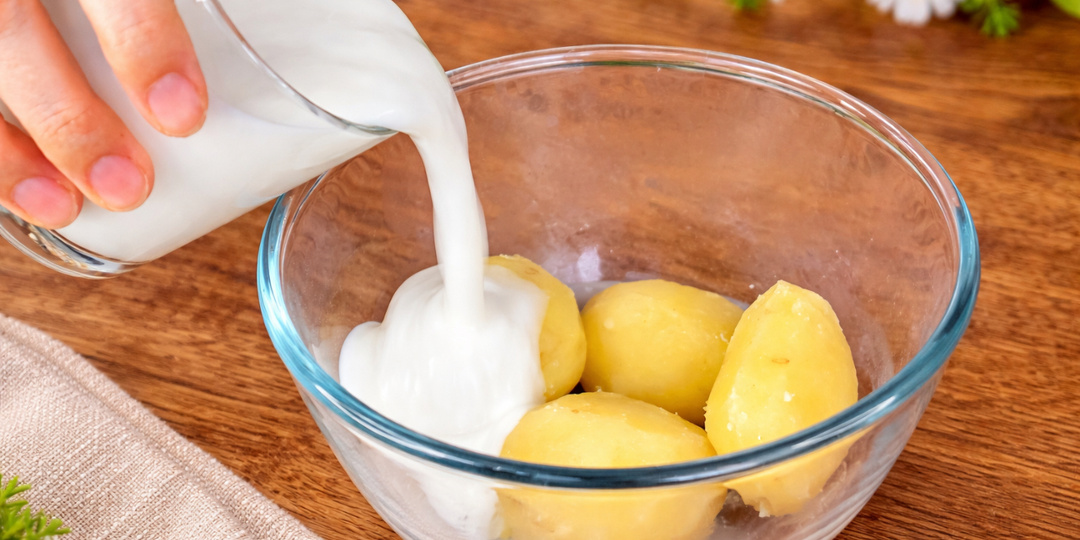 Беру 1 стакан кефира, картофель и через 15 минут вкуснота к ужину на столе (один из моих любимых рецептов)