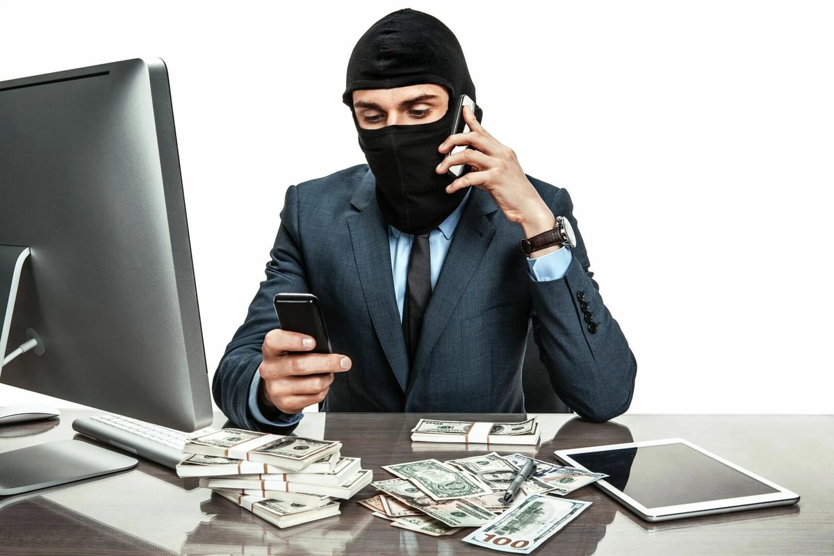 https://www.usue.ru/studentam/protivodejstvie-moshennikam/