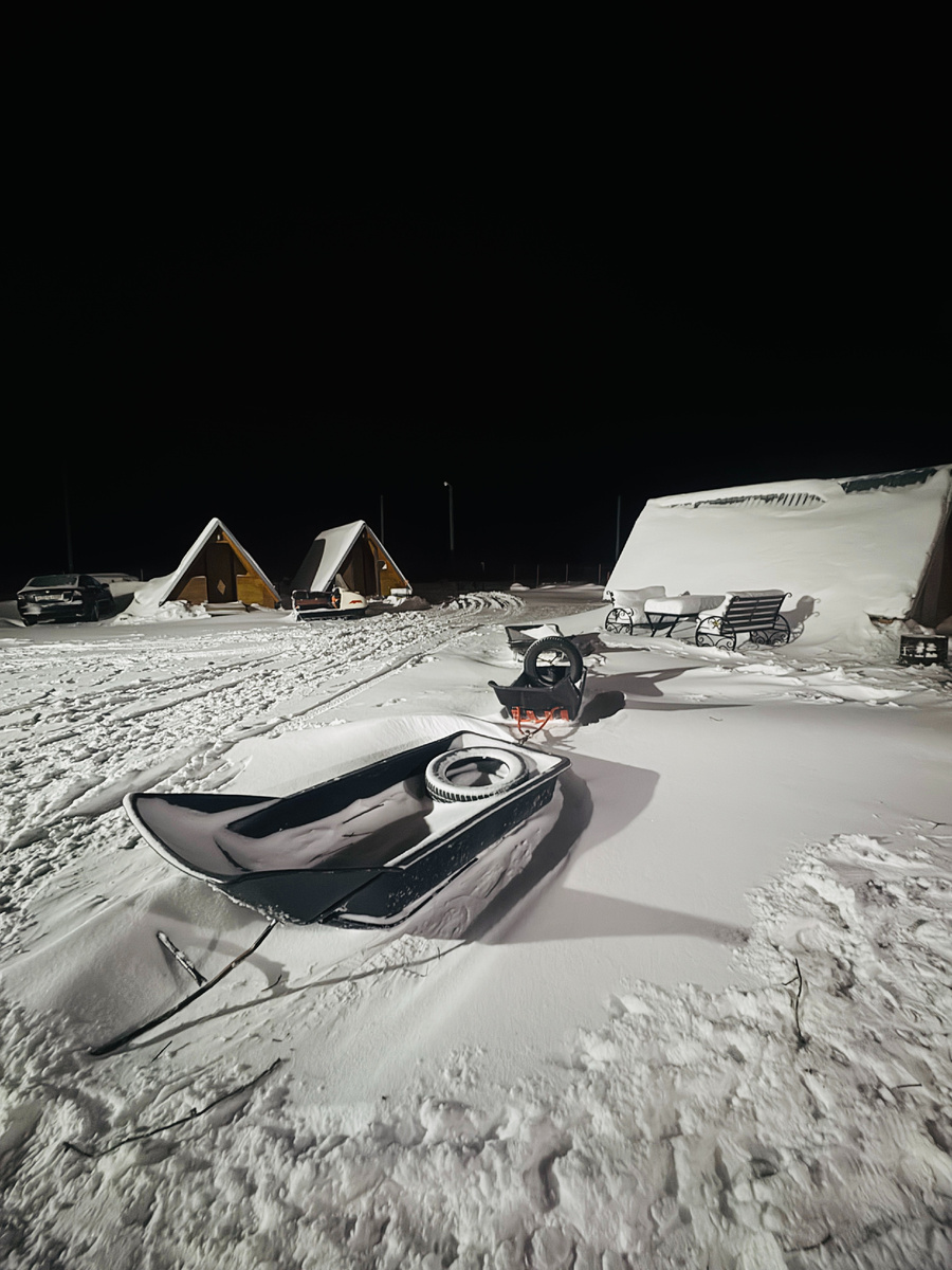 На базу в Выродово приехали уже затемно.