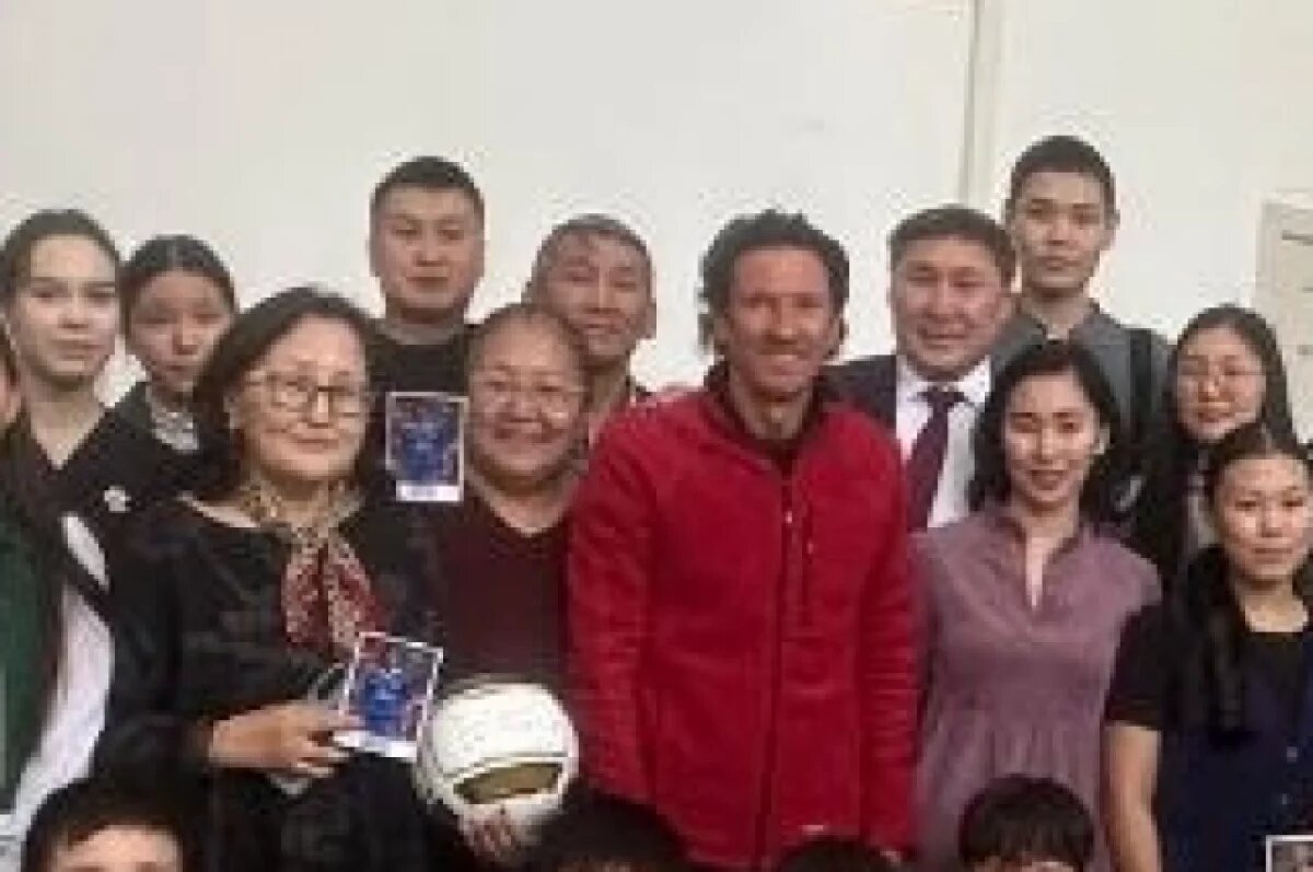    Известный футболист Алексей Смертин прибыл в Якутию