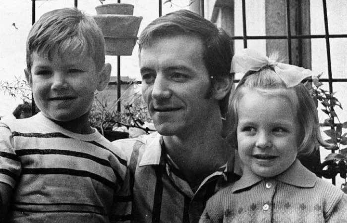 Марис Лиепа с детьми Андрисом и Илзе.