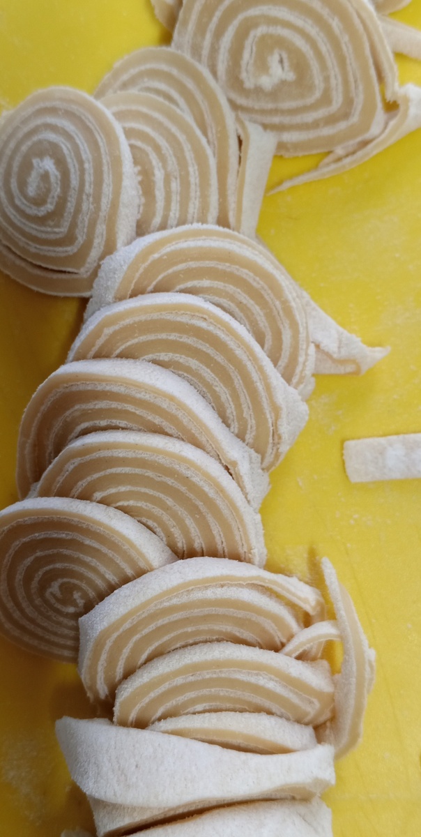 Нарезка лапши