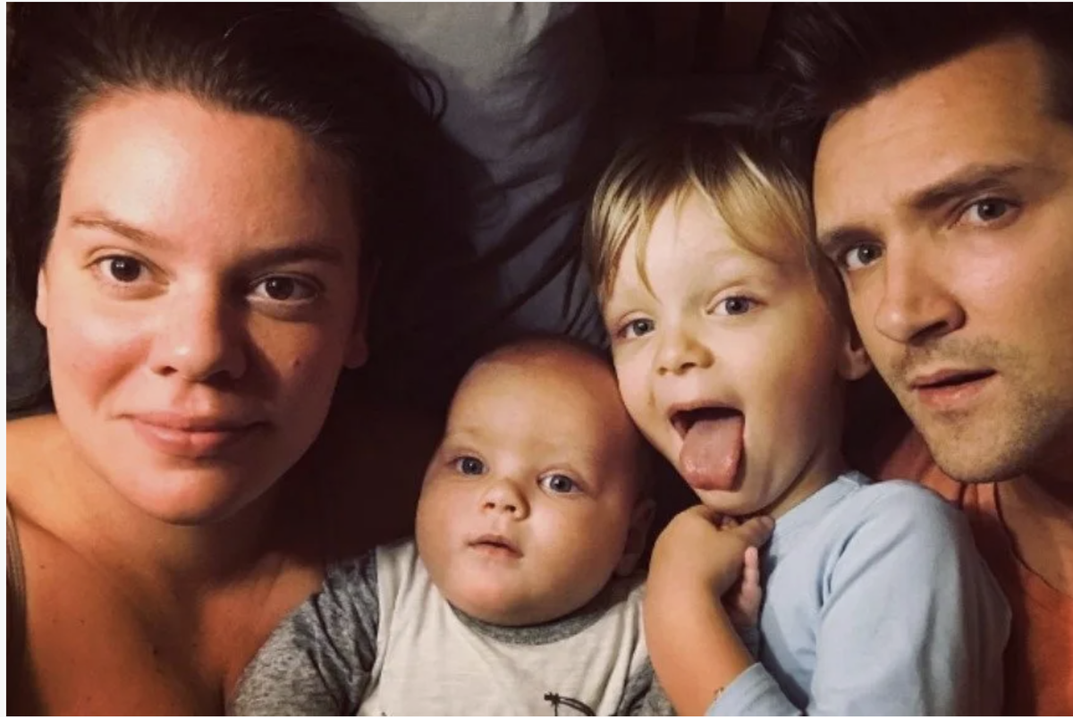 Иноагент Вера с мужем и детьми