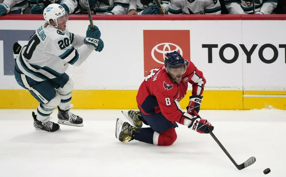 Александр Овечкин отметился голевой передачей в матче с "Сан-Хосе". Фото: соцсети