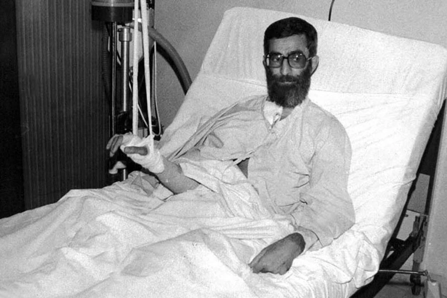 После покушения в больнице.