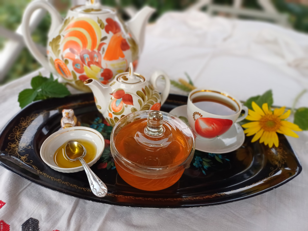 Это фото я делала летом. По утрам я себе устраивала чайную паузу. Фото автора Юлии Солоха.