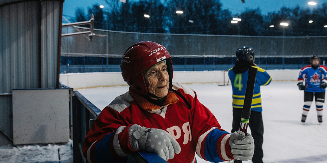 Дама с шайбой