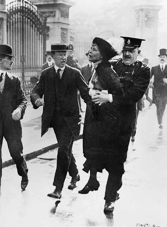 https://commons.wikimedia.org/w/index.php?search=Emmeline+Pankhurst&title=Special%3AMediaSearch&type=image