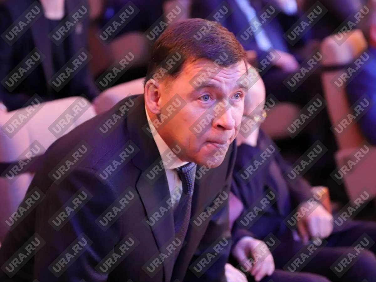    Экс-губернатор занял свое место на празднике