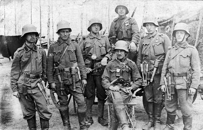 Штурмовики австро-венгерской армии, 1917 год. Фото Imperial War Museum