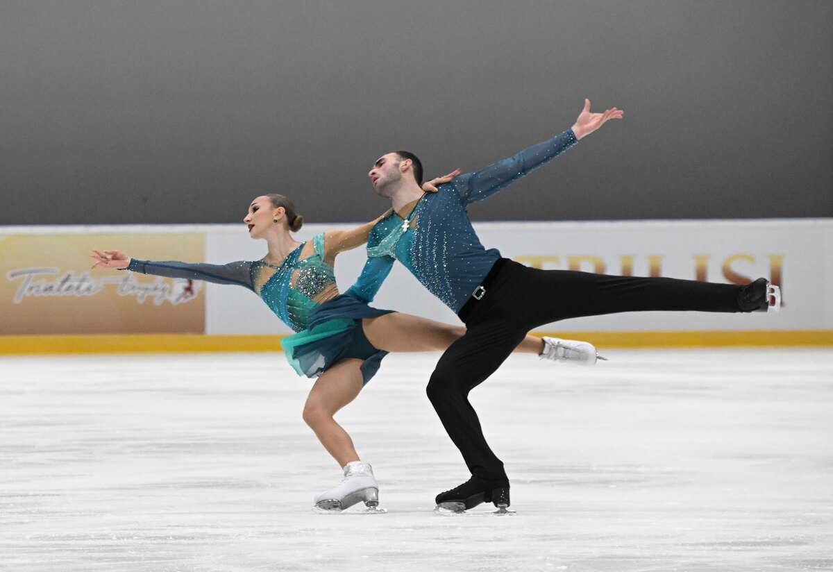 Фигуристы Анастасия Метелкина и Лука Берулава