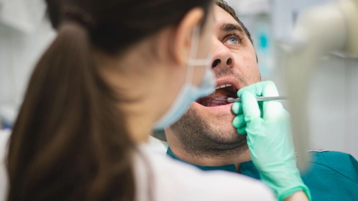    Сколько стоит лечение кариеса в стоматологиях Ростова   1MI