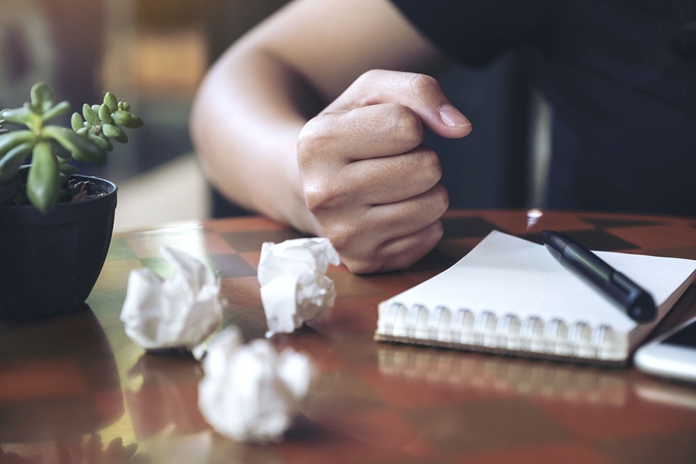    Когда мы выплескиваем все на бумагу, внутри становится тише. / Фото: iStock