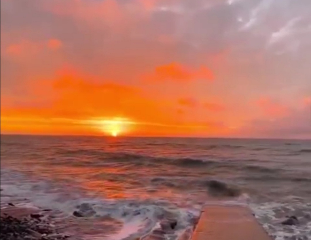  Важен наш выбор отказа от борьбы с реальностью,  от роли жертвы, от претензий к людям, к миру за "несправедливую" судьбу: "Это  моя программа жизни, мои уроки. Я принимаю их и буду нести достойно, извлекая смысл".