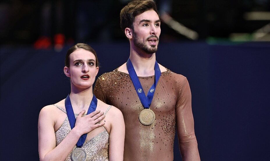    Пападакис бросила своего партнера ради подруги. Фото: Global Look Press