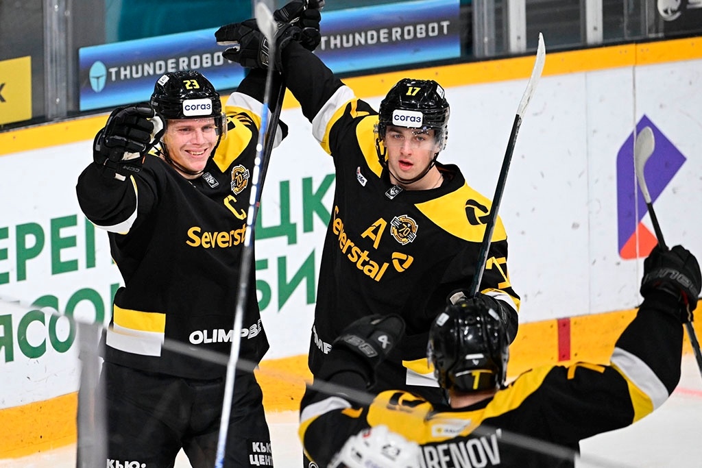    Матч прошел 15 января в Ледовом дворце и завершился со счетом 6:4 в пользу хозяев площадки