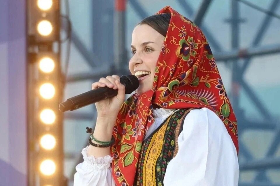 Татьяна Куртукова - российская певица, актриса и педагог, исполнительница русских народных и авторских песен