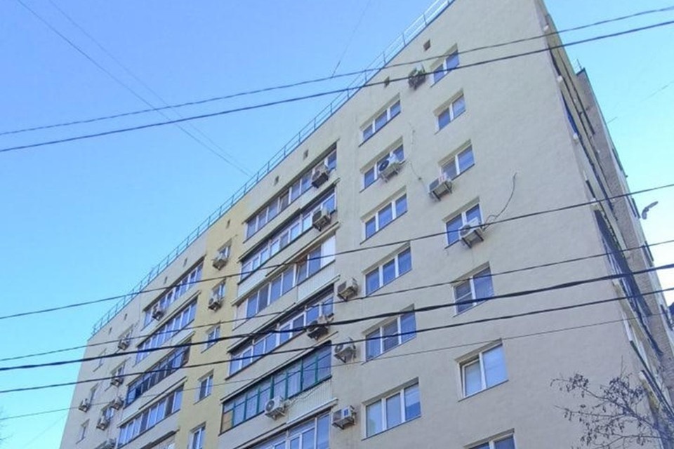    В Мариуполе завершается восстановление девятиэтажного жилого дома. Фото: Портал «Возродим Донбасс»