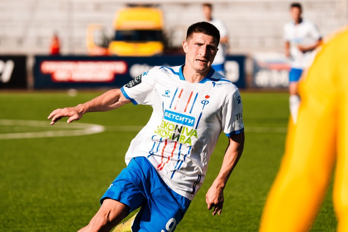     фото ФК "Факел"