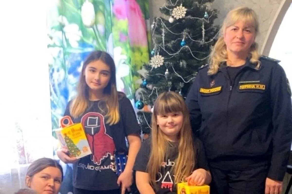    Калужские судебные приставы продолжают исполнять желания детей