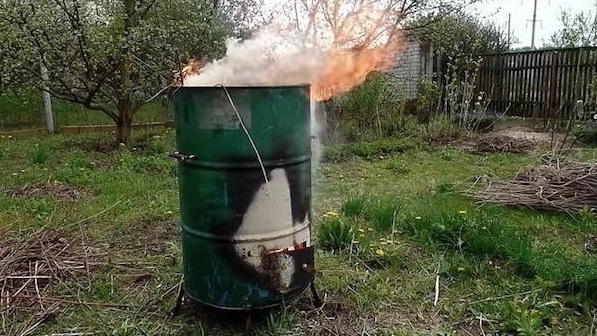 Сжигаю садовый мусор в 5 метрах от дома. 3 способа законно избежать штрафа