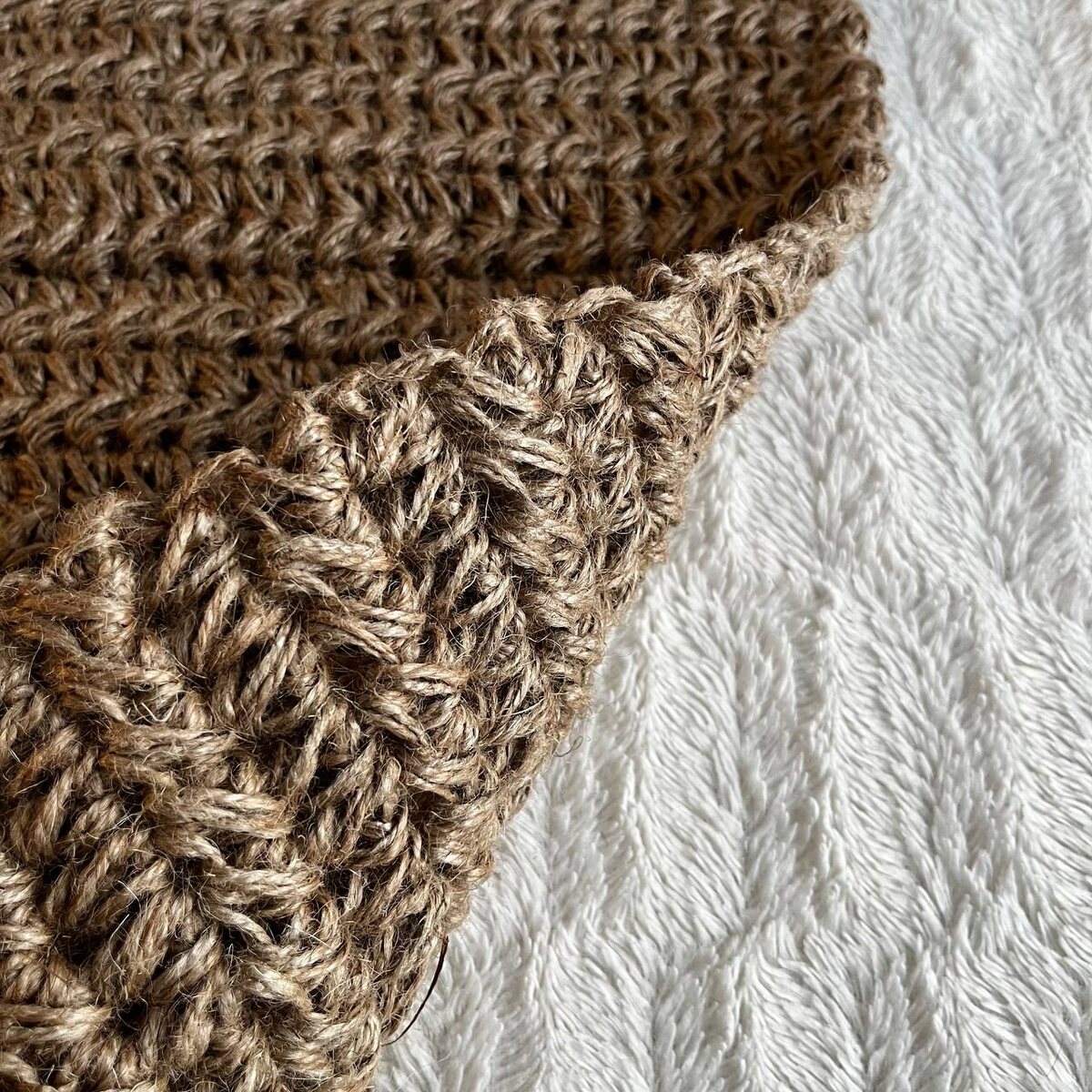 Джутовый ковер ручной работы