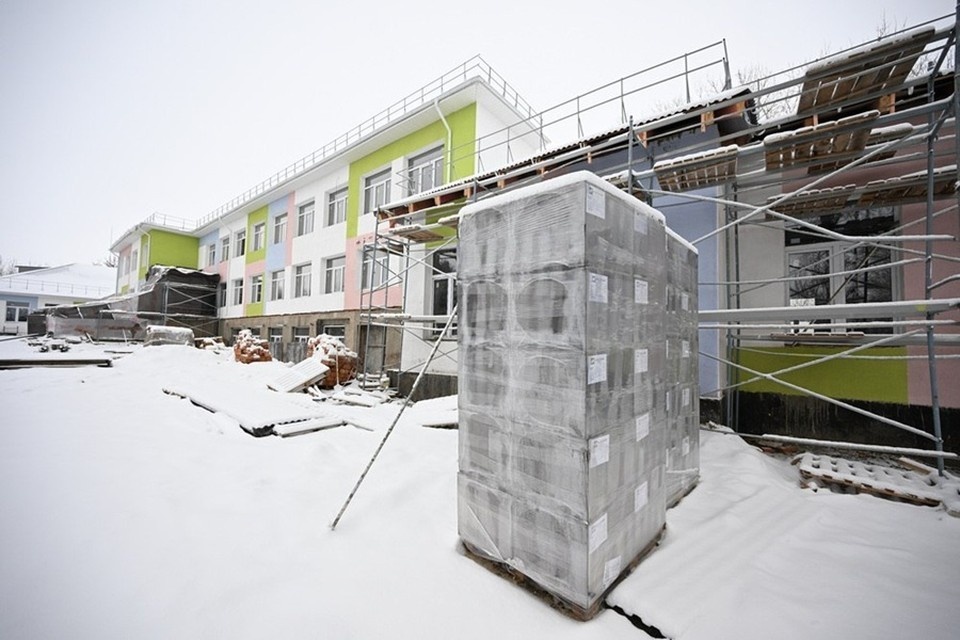    В Новоазовском округе ДНР завершают восстановление Красноармейской школы. Фото: ТГ/Пушилин