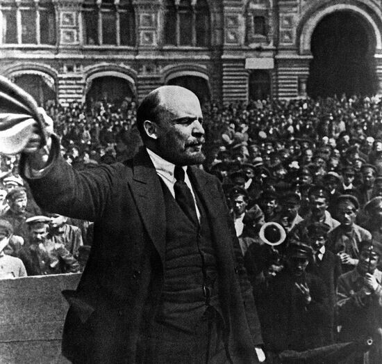 Масштабные чистки партии, и это придумал совсем не Сталин